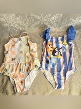 Bluey Swimsuit One Piece Swim Girls Toddler Size 4T Bingo Bluey Dog Set 2